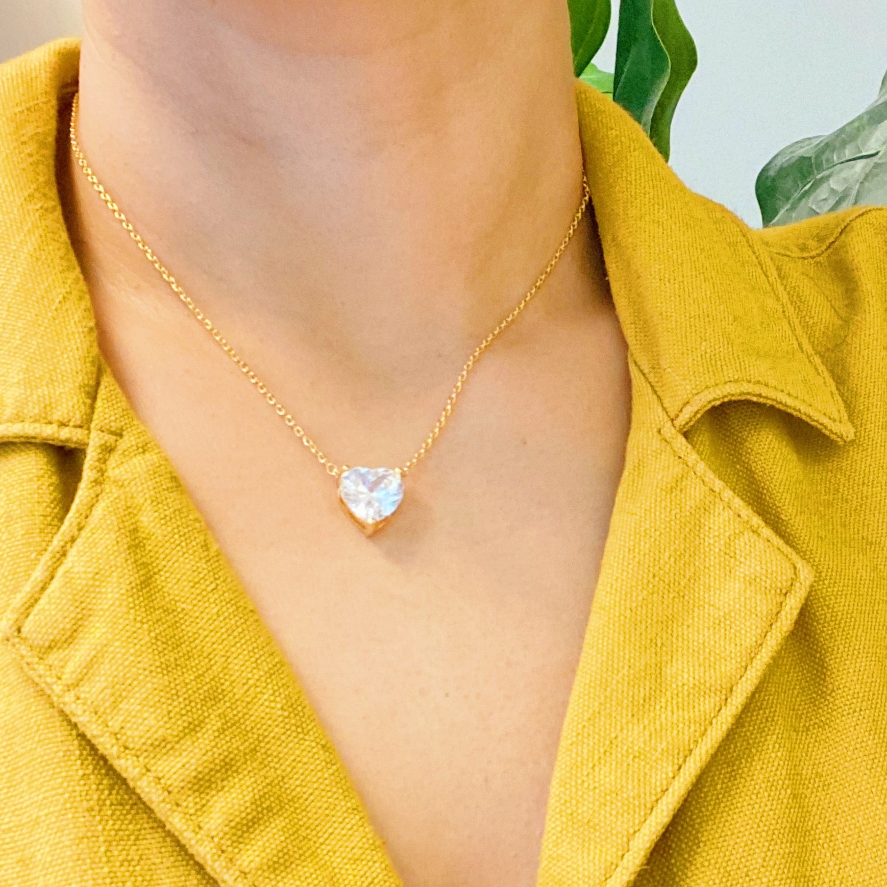 Solitaire pendant styled