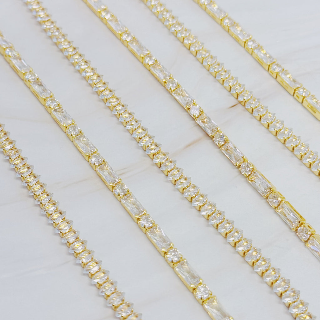 Tennis necklace closeup