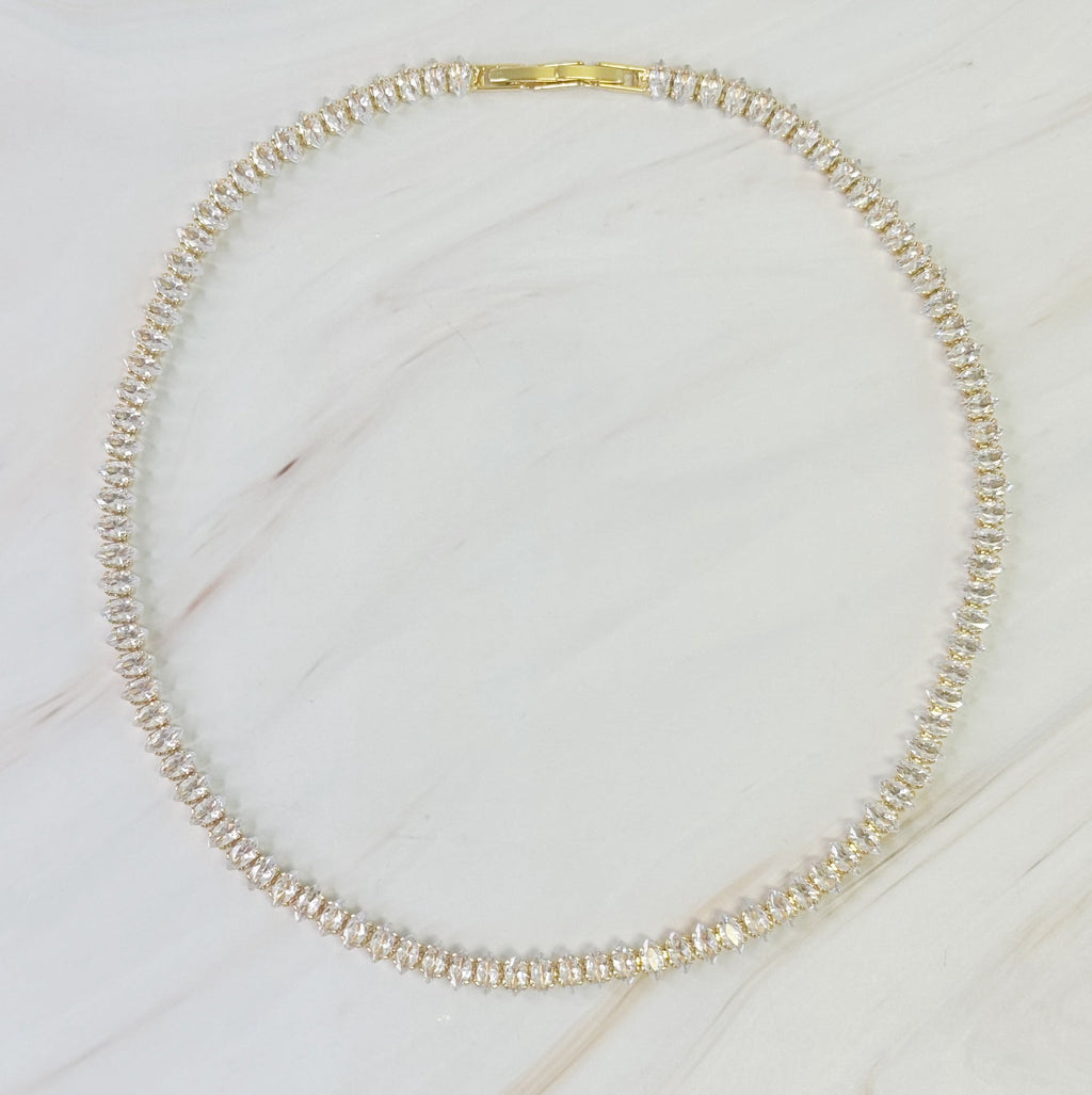 Tennis necklace detail