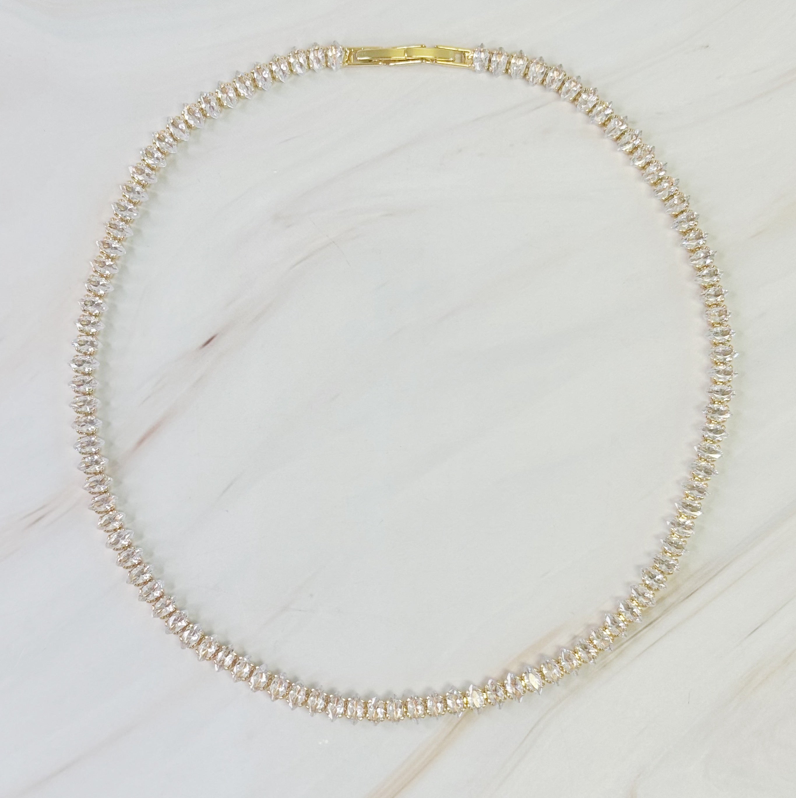 Tennis necklace detail