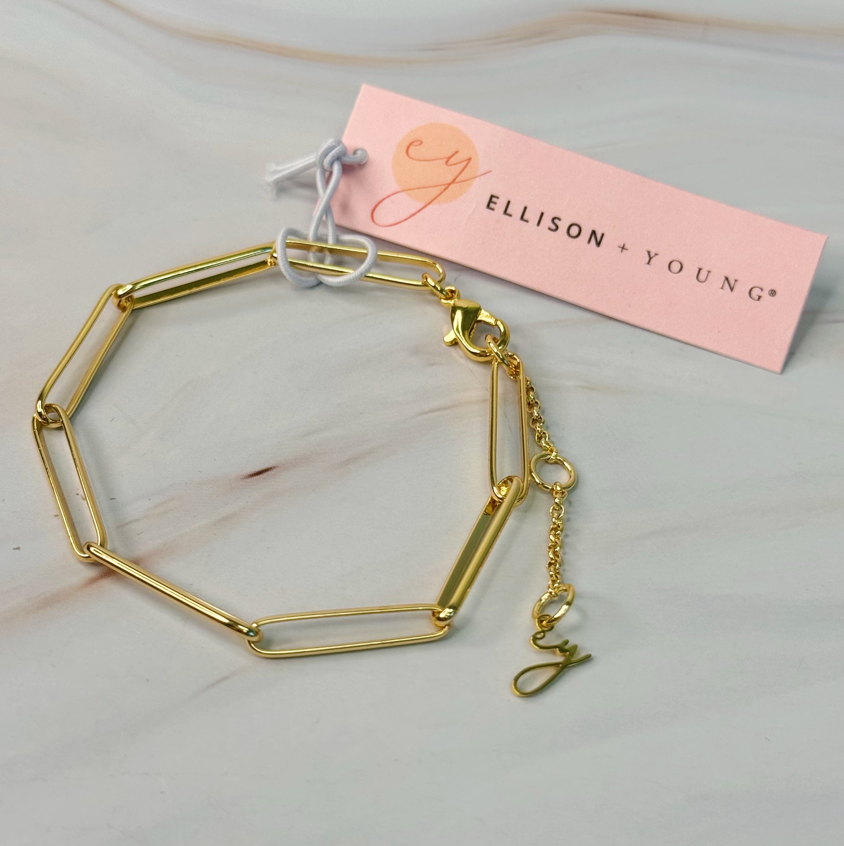Link chain bracelet worn